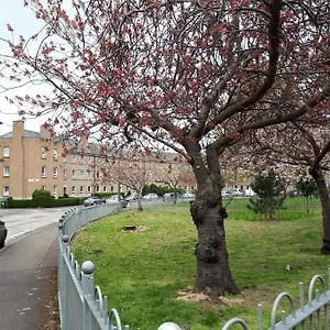 Apartment Large 3 Bedroom Apartment/flat In Ideal Location, Edinburgh
